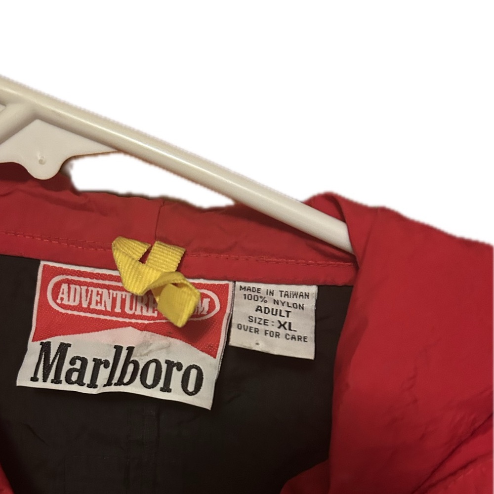 VTG Marlboro Country Tracksuit Red and Black Jacket w/ matching pants and bag - Picture 3 of 13